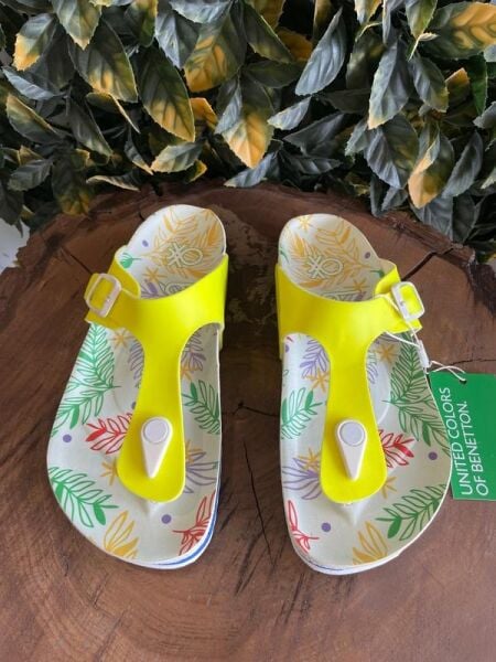 Benetton Parmak Arası Renkli Terlik BN1026