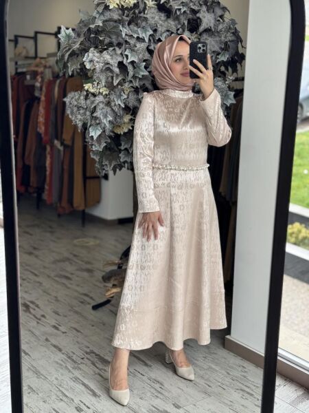 Almarwah Kontrast İnci Kemer Detaylı Elbise 90476