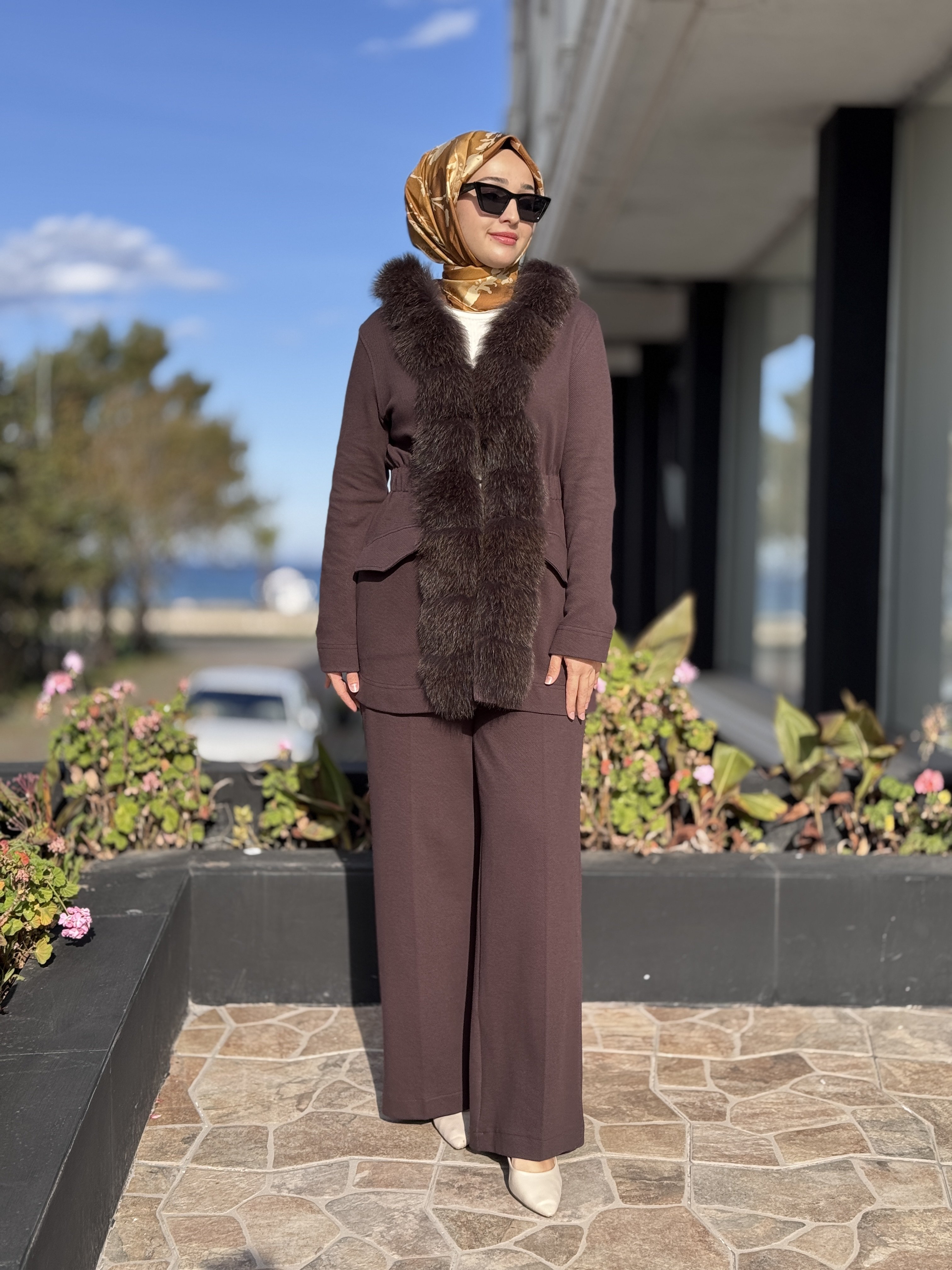 Qupra Seyyar Kürk Yaka Detaylı Kap Pantolon Takım WAC92093