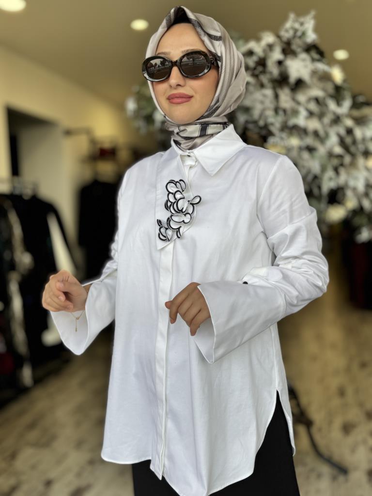 Kahma Yaka Çiçek Detaylı Gömlek