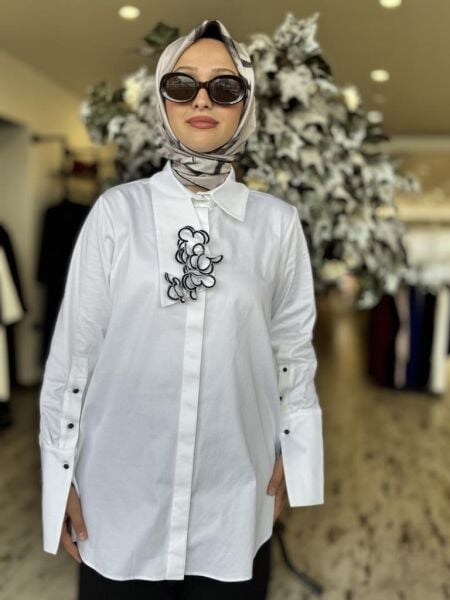 Kahma Yaka Çiçek Detaylı Gömlek