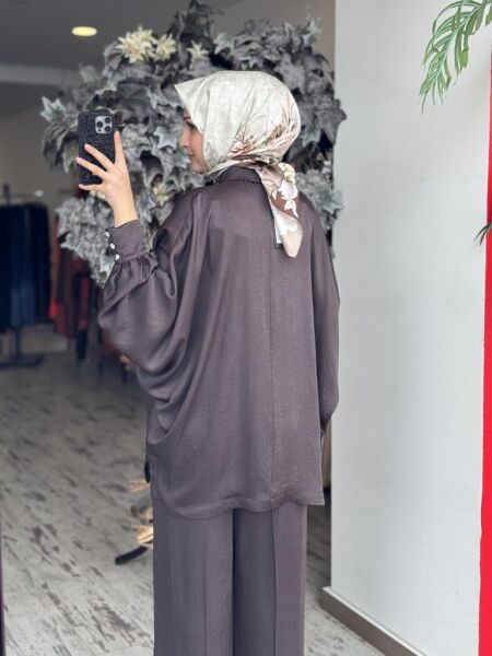 Ghisa Yarasa Kol Gömlek Pantolon Saten Takım 4894 KAHVE - 2