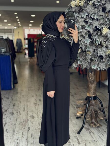 Almarwah Omuzları Taşlı Kolları Tül Detaylı Elbise 90445 SİYAH - 42