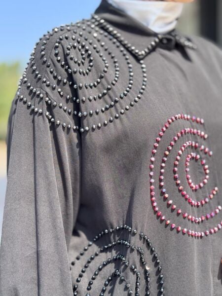 Almarwah Yakası Ve Önü Kristal Taş İşlemeli Gömlek 101987