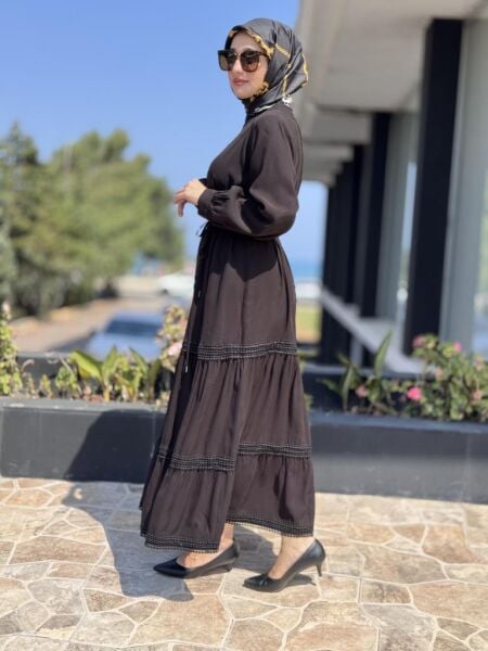 Almarwah Yakası ve Etek Ucu Güpür Detaylı Tencel Elbise 303877