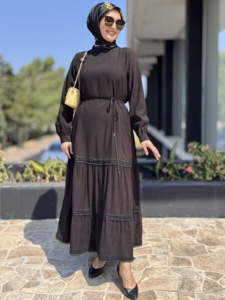 Almarwah Yakası ve Etek Ucu Güpür Detaylı Tencel Elbise 303877