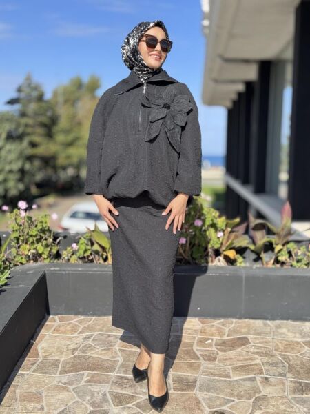 Vuu Arkası Kapalı Yırtmaçlı Brokar Kumaş Etek