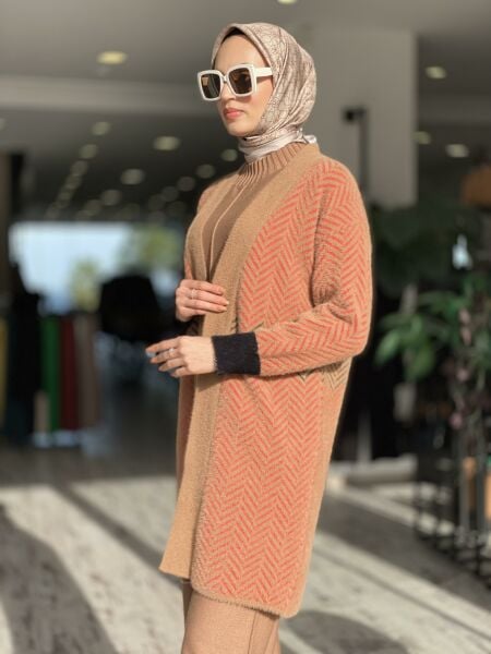 Tığ Triko Zigzag Desenli Kontrast Manşetli Mink Triko Hırka HRK21121