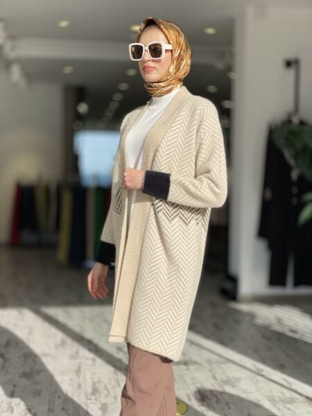 Tığ Triko Zigzag Desenli Kontrast Manşetli Mink Triko Hırka HRK21121