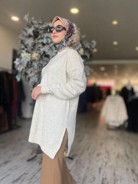 Yeşim Özcan Payetli Triko Tunik 124K16019