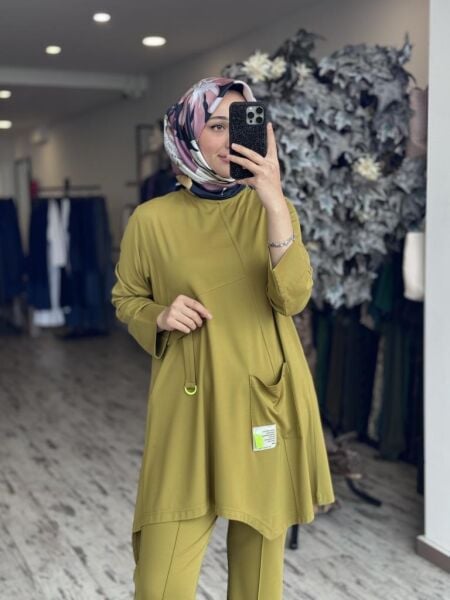 Tığ Triko Asimetrik Kesimli Aksesuar Detaylı Takım TKM3033