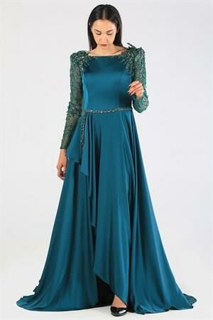 Kenzel Omuz ve Kol İşlemeli Zümrüt Saten Tesettür Abiye Elbise (KENZEL-1053)