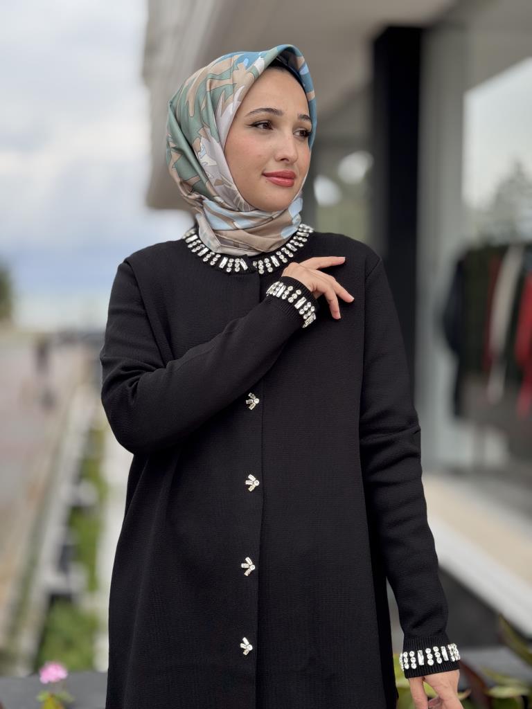 Tığ Triko Yakası ve Önü Taşlı Rayon Ceket CKT21716