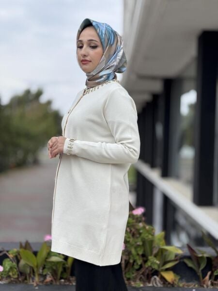 Tığ Triko Yakası ve Önü Taşlı Rayon Ceket CKT21716