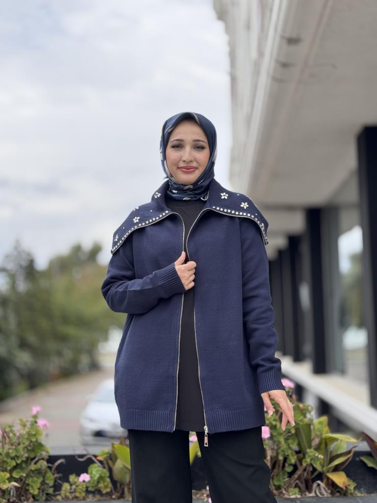 Tığ Triko Denizci Yaka Fermuarlı Taşlı Hırka HRK21841