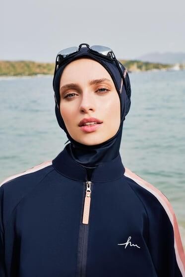 Haşema Esila H-Per Serisi 6 Parça Jileli Lacivert Tam Tesettür Mayo Takımı HSM3125 LACİVERT - XL