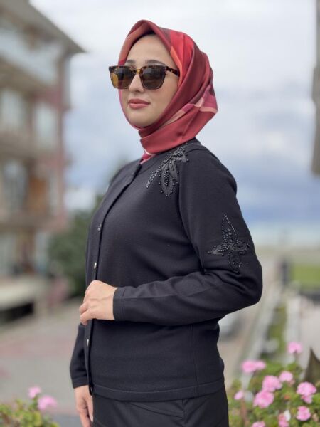 Tığ Triko Çiçek Aplikeli Triko Hırka HRK21746