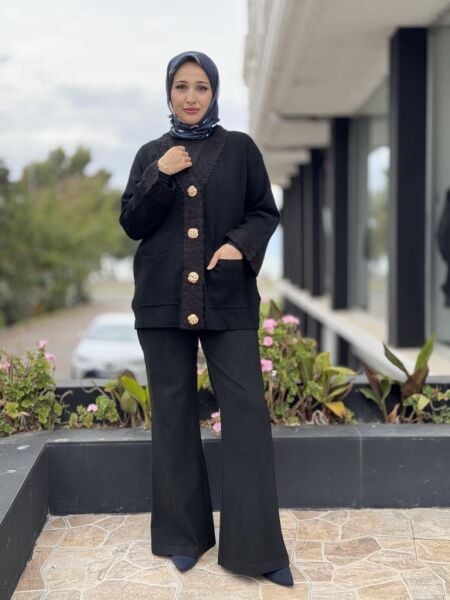 Tığ Triko Kol ve Pat Detaylı Düğmeli Triko Hırka HRK22009