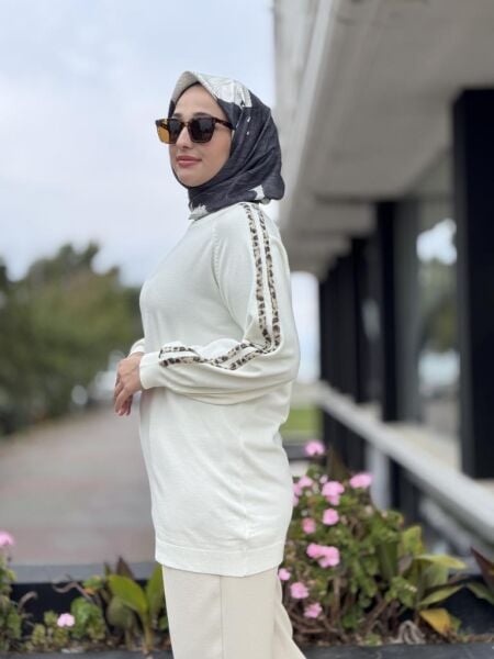 Tığ Triko Leopar Şeritli Triko Tunik TNK22015