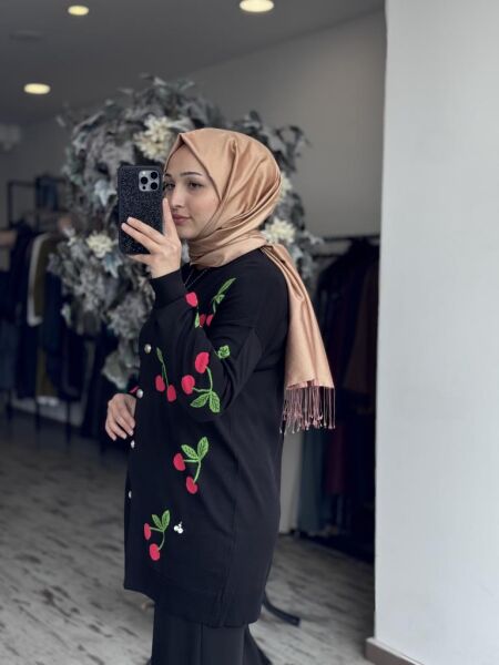 Ghisa Kiraz Desenli Broşlu Hırka 3091 SİYAH - 1