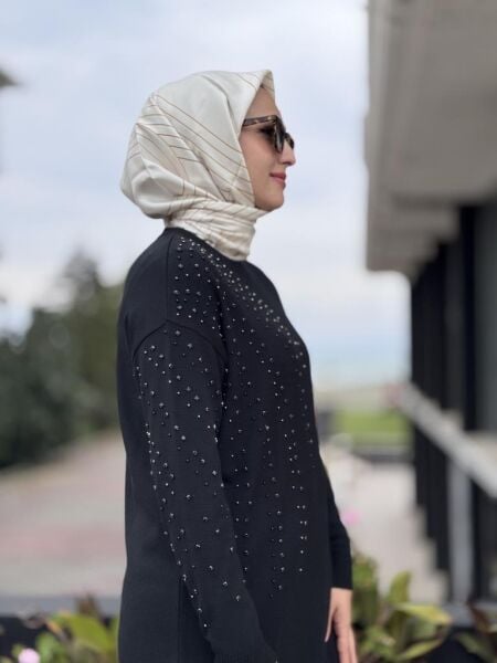 Tığ Triko Omuzu ve Kolu Taş Detaylı Tunik TNK21735