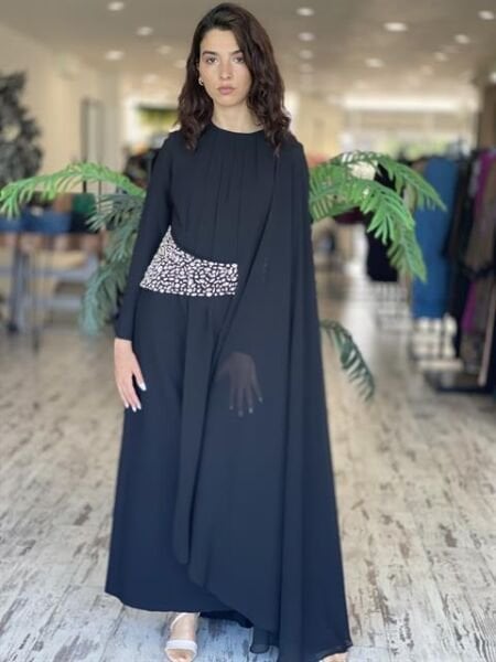 SENNA Jasmin Pelerinli Siyah Abiye Elbise 3076S23