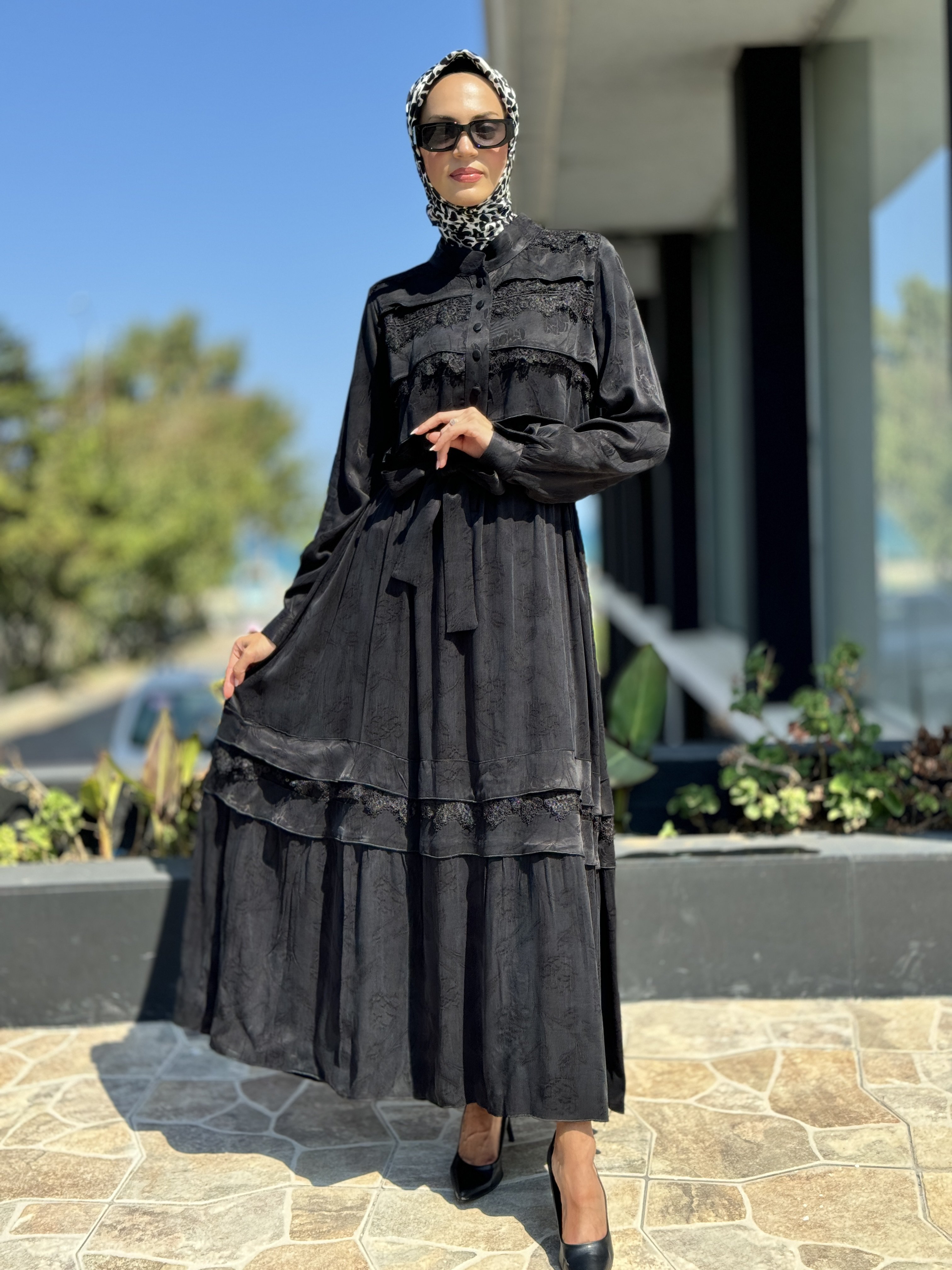 Misswhence Güpürlü Siyah İpek Elbise 36816
