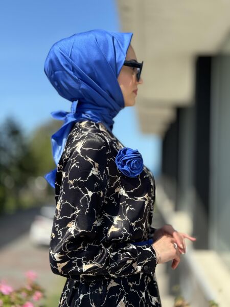 Almarwah Mavi Broş ve Kemerli Elbise 303764 42 - DAMAR