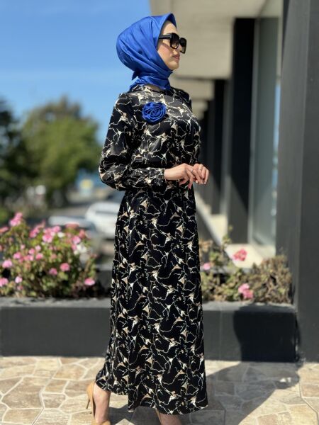 Almarwah Mavi Broş ve Kemerli Elbise 303764 42 - DAMAR