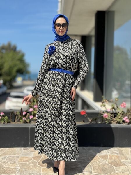 Almarwah Mavi Broş ve Kemerli Elbise 303764 38 - GEOMETRİK