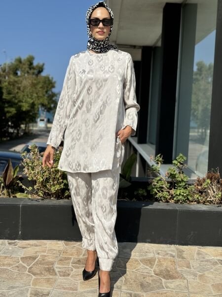 Almarwah Pantolon Paçası Düğme Detaylı Takım 202558