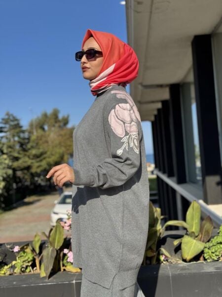 Ghisa Omuzları Desenli Triko Tunik G4664