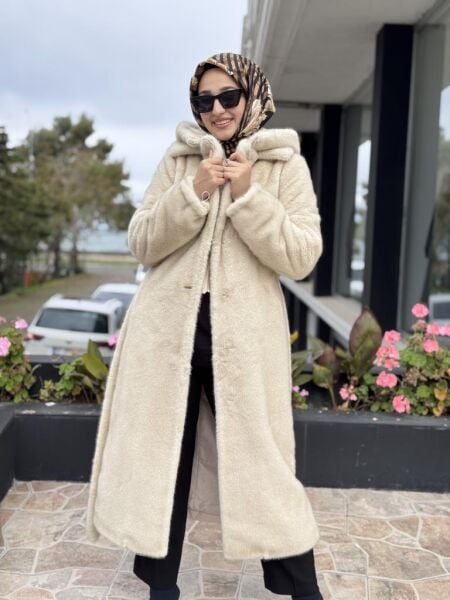 Qupra Seyyar Yaka ve Kapüşon Detaylı Kürk Kaban WAC91043