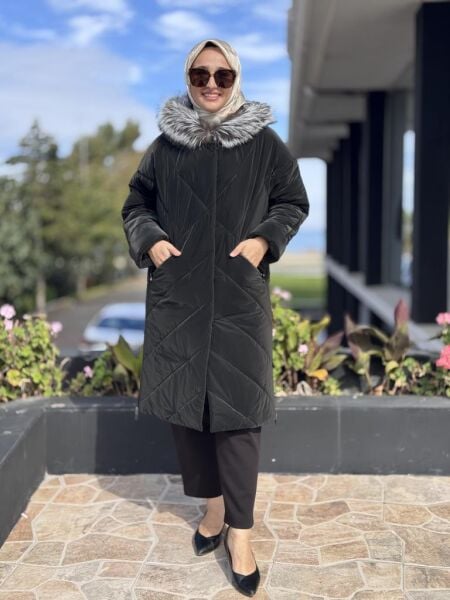 WOM BTQ Kürk Kapüşonlu Çıtçıtlı Yanları Fermuarlı Mont