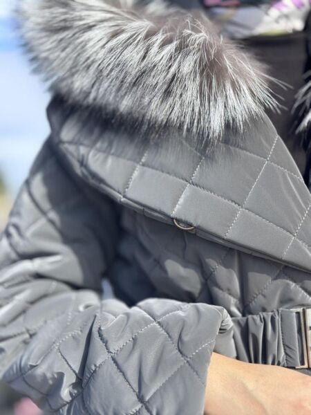 WOM BTQ Seyyar Kapüşon ve Kürk Detaylı Çıtçıtlı Kapitone Mont