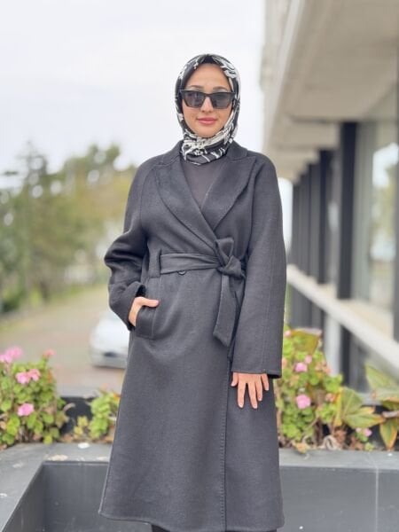 Qupra Kruvaze Yaka Siyah Kaban WAC91050