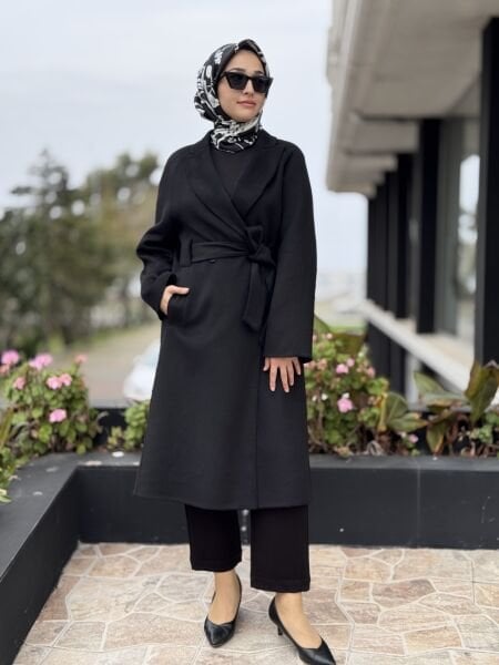 Qupra Kruvaze Yaka Siyah Kaban WAC91050