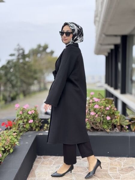 Qupra Kruvaze Yaka Siyah Kaban WAC91050