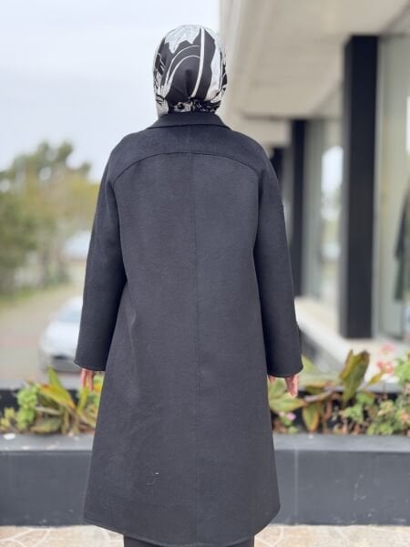 Qupra Kruvaze Yaka Siyah Kaban WAC91050