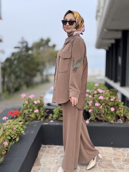 Qupra Sırt Drape ve Teknik Kumaş Detaylı Taşlı Kap Pantolon Takım WAC92107