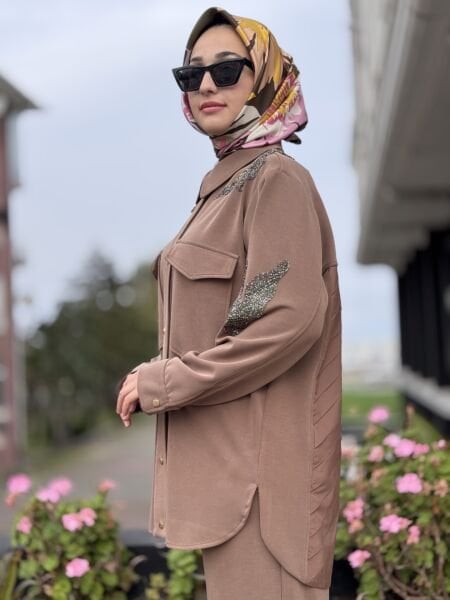 Qupra Sırt Drape ve Teknik Kumaş Detaylı Taşlı Kap Pantolon Takım WAC92107