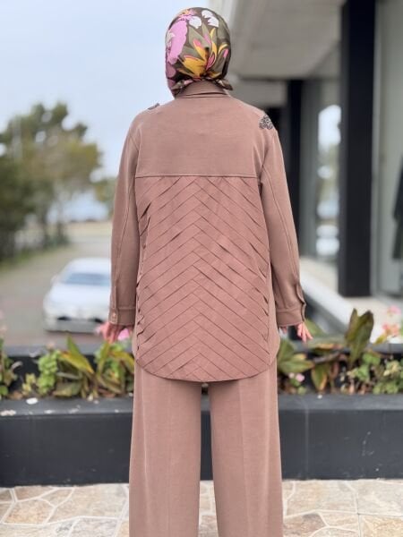 Qupra Sırt Drape ve Teknik Kumaş Detaylı Taşlı Kap Pantolon Takım WAC92107