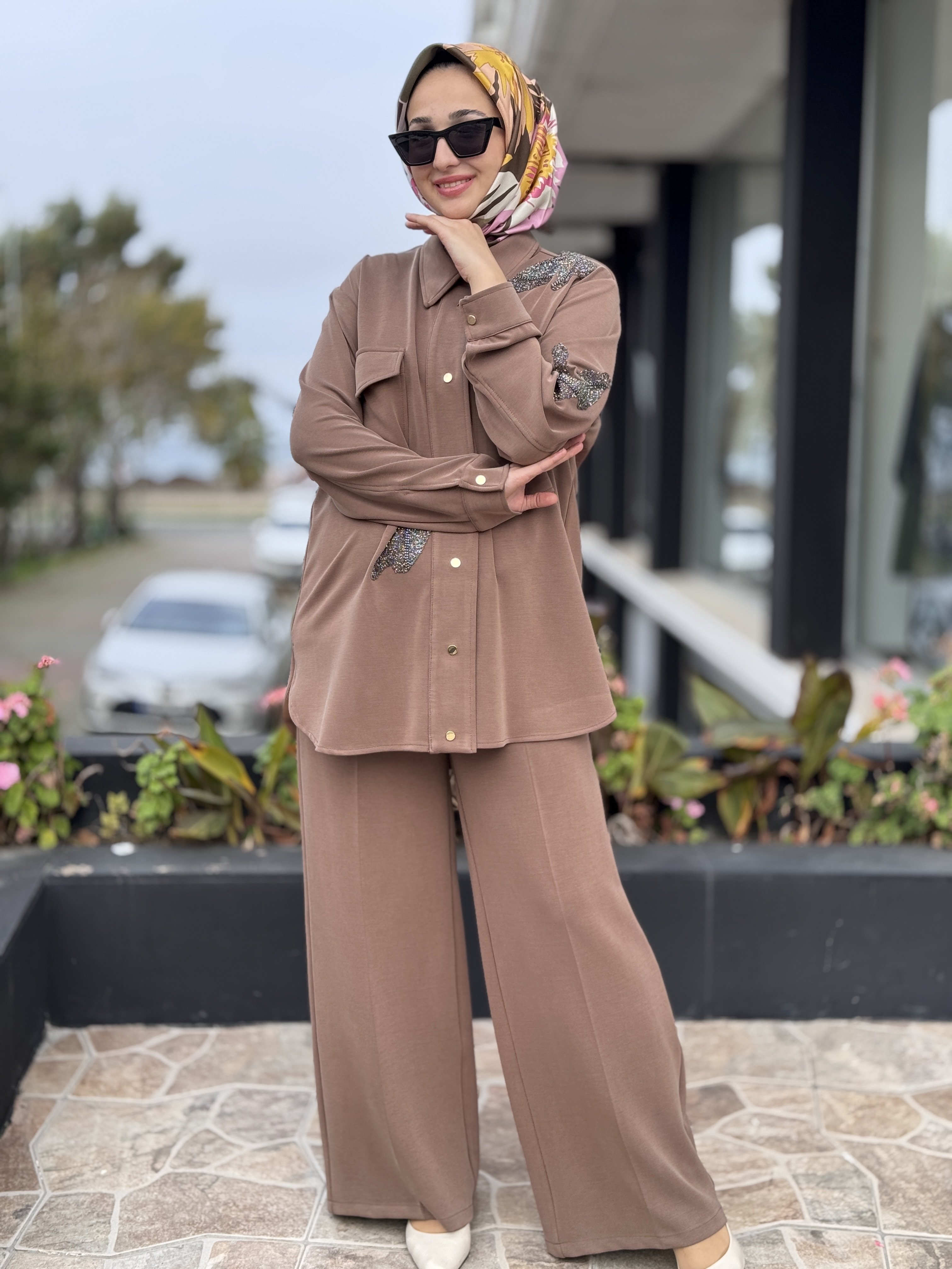 Qupra Sırt Drape ve Teknik Kumaş Detaylı Taşlı Kap Pantolon Takım WAC92107