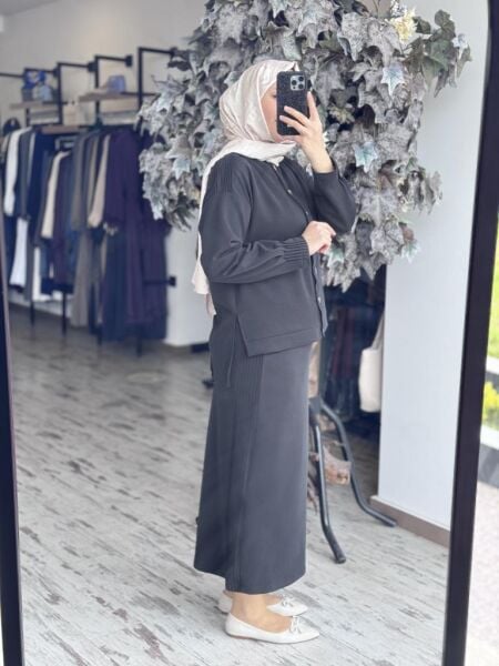 Tığ Triko Nervür Detaylı Etekli Takım TKM3045